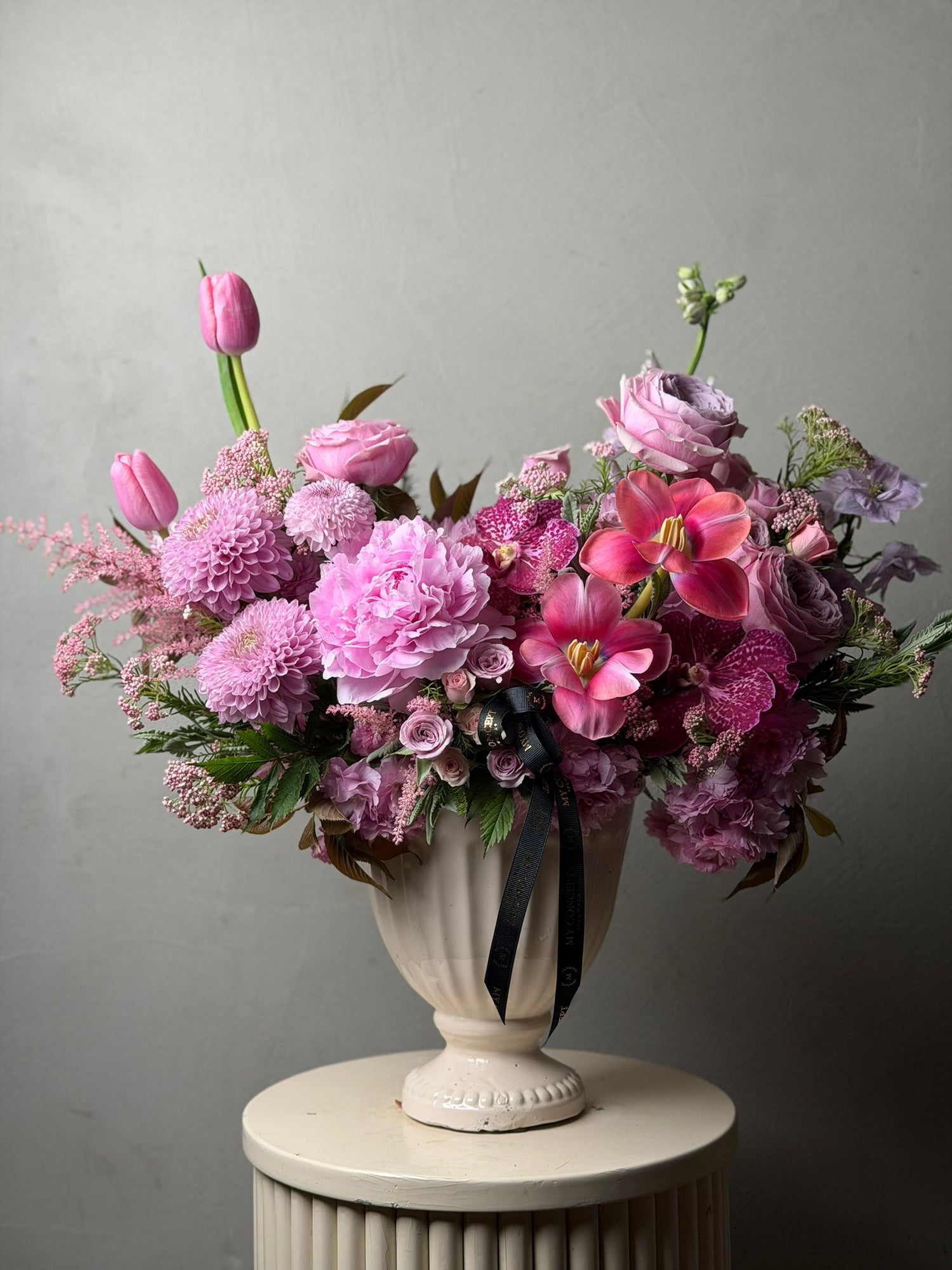 Seramik Vazoda Bahar Aranjmanı